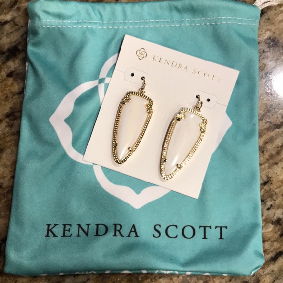 Kendra Scott Jewelry - Kendra Scott Skye earring